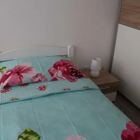 Damy Apartment