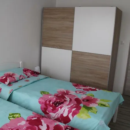 Apartment Damy